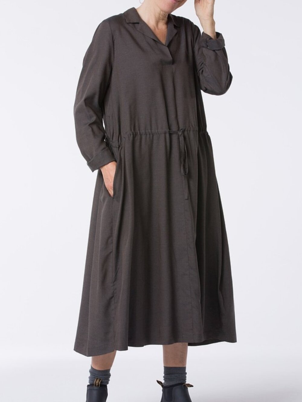 OSKA dress 223 lagenlook tie cinch waist collered neck